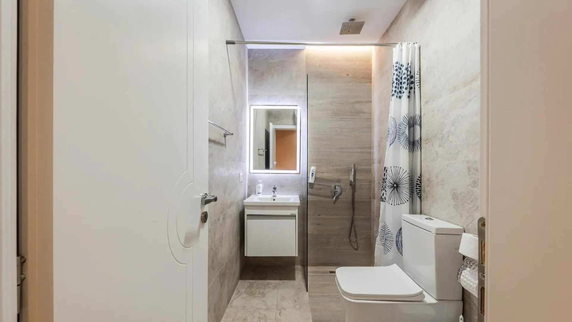 Moskat Apartments By Kondo Stays Tirana