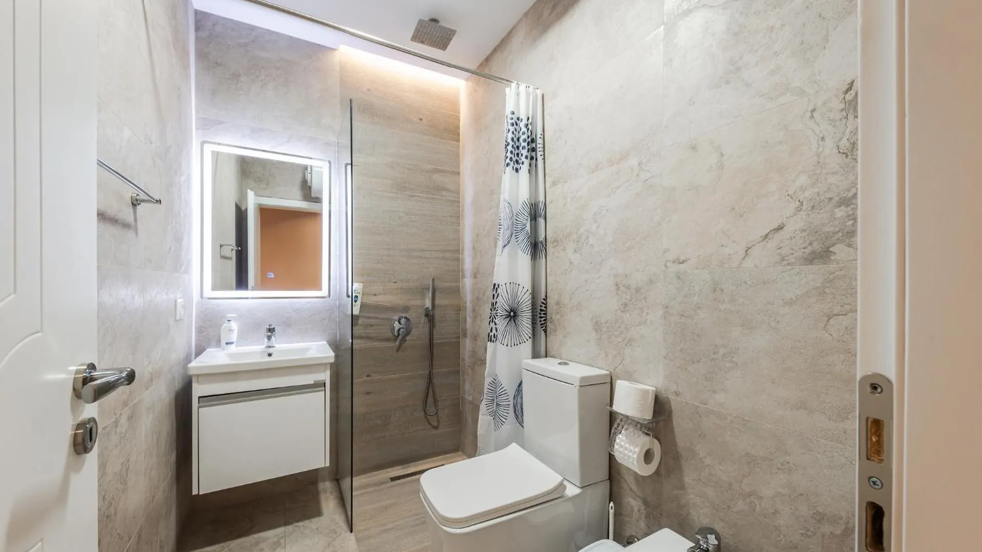 Moskat Apartments By Kondo Stays Tirana
