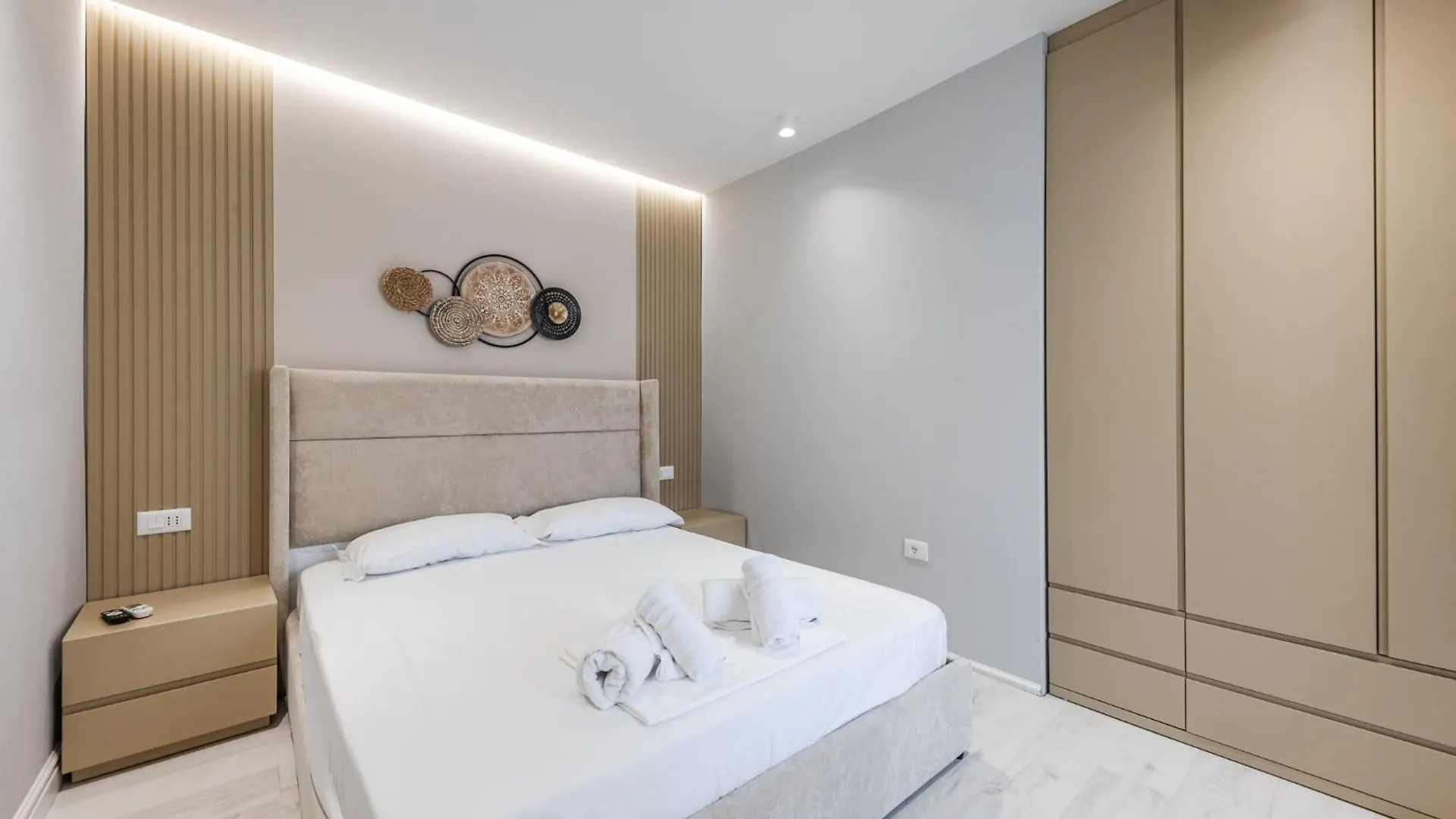 Moskat Apartments By Kondo Stays Tirana 0*,