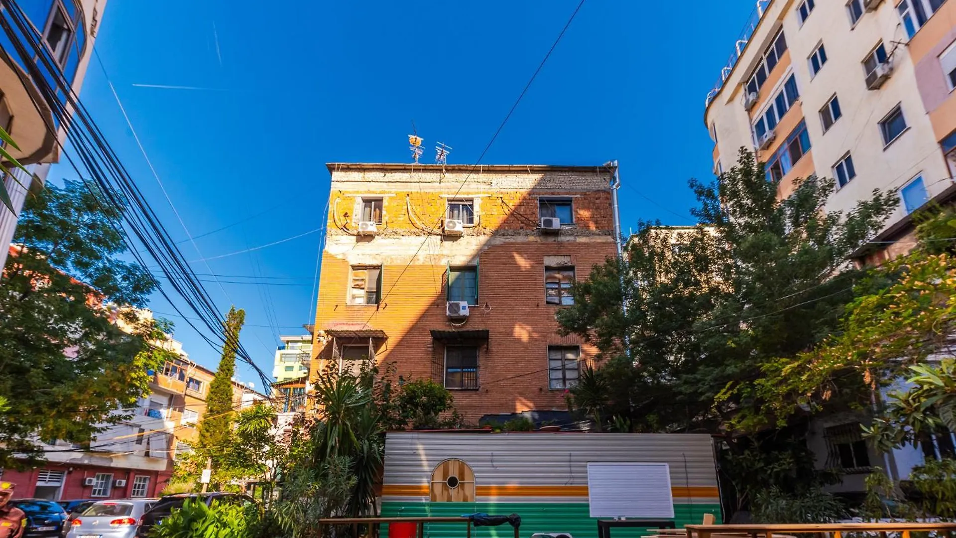 Moskat Apartments By Kondo Stays Tirana